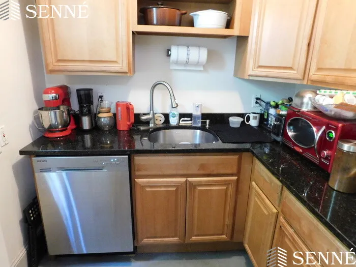2 bed, 1 bath apartment for rent at 21 Windom St Unit 1, Davis Square