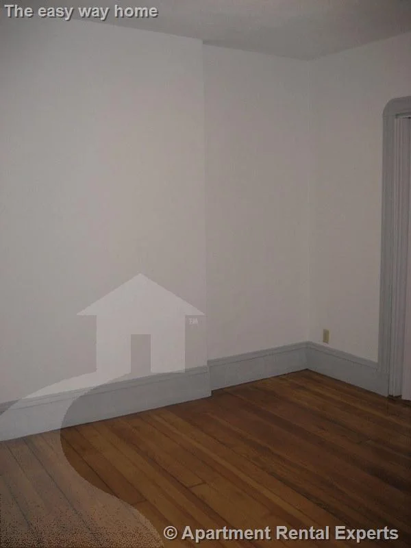 2 bed, 1 bath apartment for rent at 21 Windom St Unit 1, Davis Square — photo 8 of 13