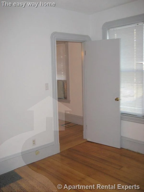 2 bed, 1 bath apartment for rent at 21 Windom St Unit 1, Davis Square — photo 9 of 13
