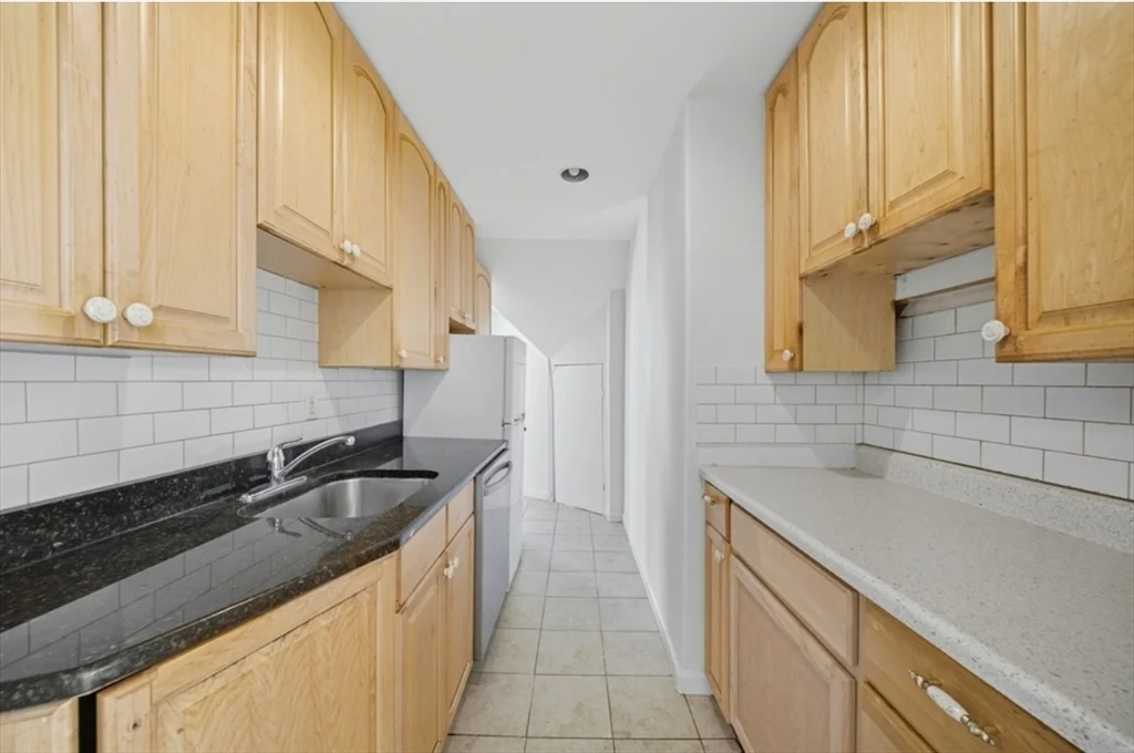 5 bed, 2 bath apartment for rent at 21 Wolcott St Unit 21, Malden — photo 12 of 16