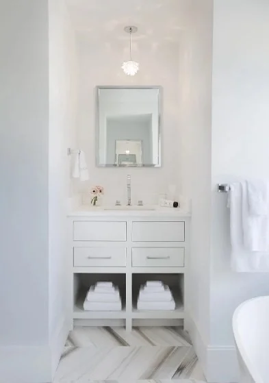 7 bed, 4+ bath apartment for rent at 21 Woodbine St, Nantucket — photo 11 of 19