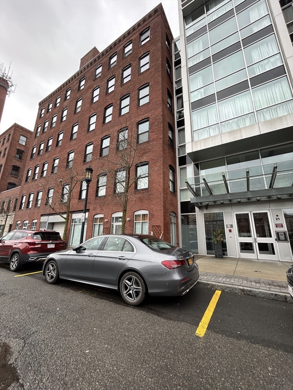 1 bed, 1 bath apartment for rent at 21 Wormwood St Unit 606, Seaport District — photo 2 of 14