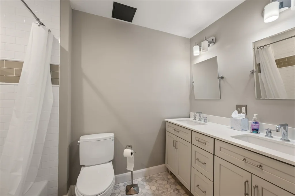 3 bed, 2 bath apartment for rent at 21 Wormwood Unit 314-315, South Boston — photo 21 of 31