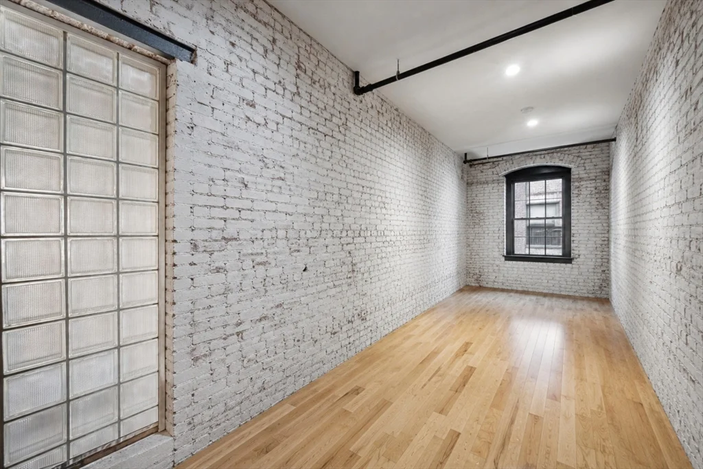 3 bed, 2 bath apartment for rent at 21 Wormwood Unit 314-315, South Boston — photo 27 of 31