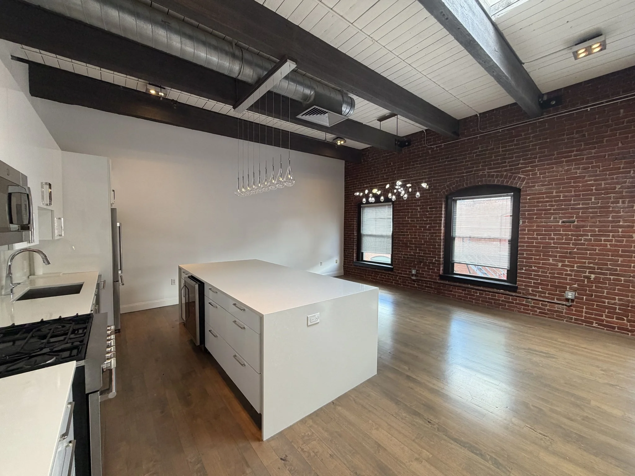 1 bed, 1 bath apartment for rent at 21 Wormwood Unit 621, South Boston — photo 5 of 21