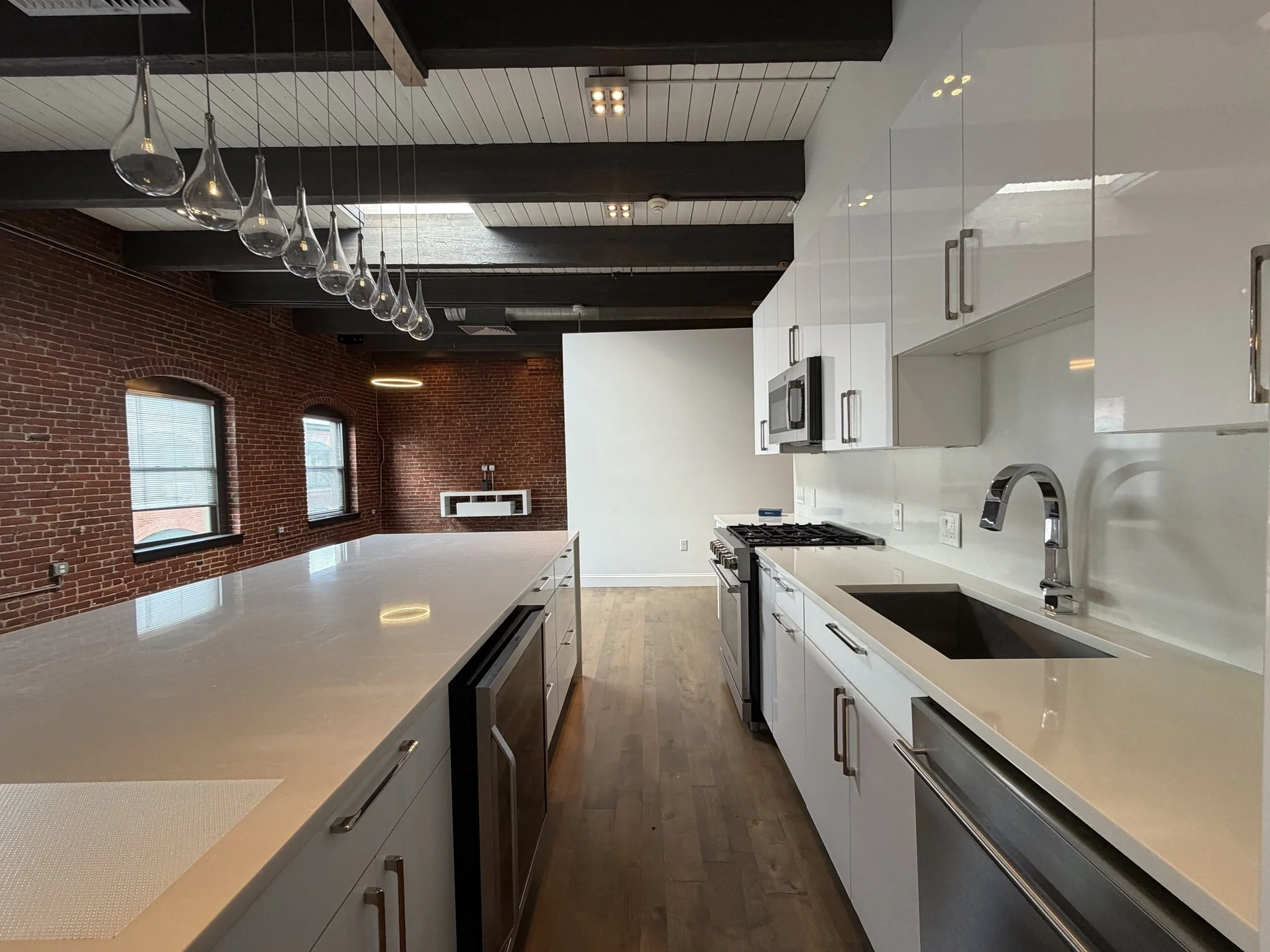 1 bed, 1 bath apartment for rent at 21 Wormwood Unit 621, South Boston — photo 4 of 21
