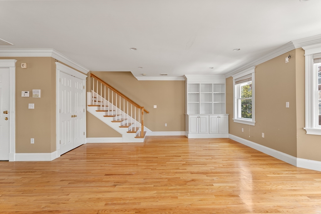 3 bed, 2 bath apartment for rent at 210-212 W 9th St Unit 2, South Boston — photo 7 of 28