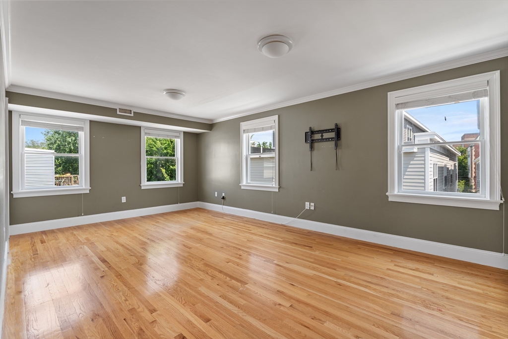 3 bed, 2 bath apartment for rent at 210-212 W 9th St Unit 2, South Boston — photo 12 of 28