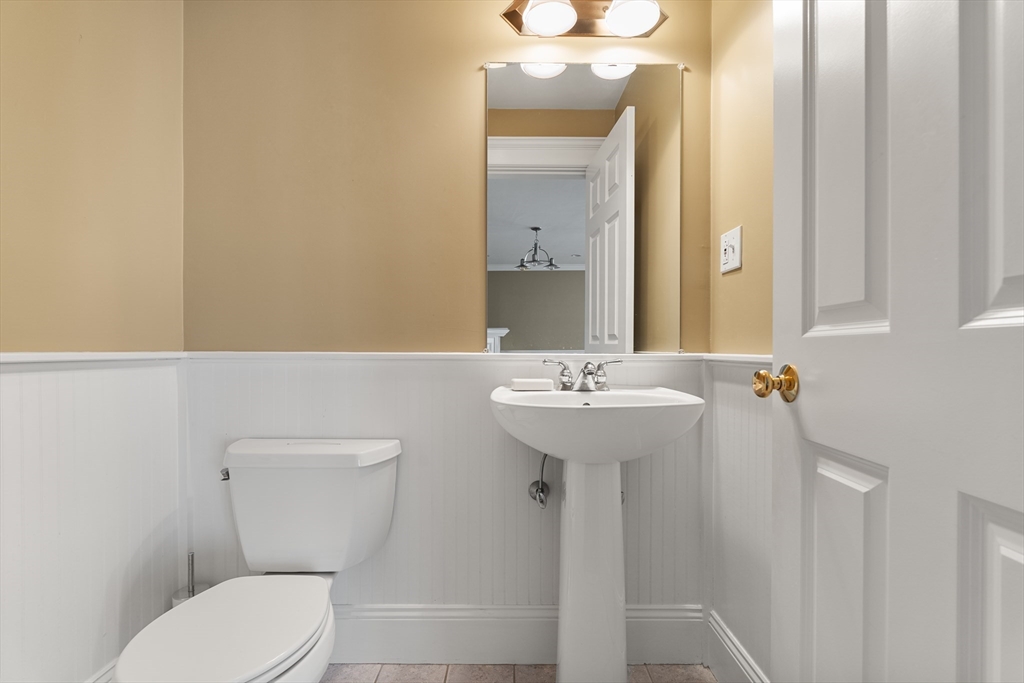 3 bed, 2 bath apartment for rent at 210-212 W 9th St Unit 2, South Boston — photo 10 of 28
