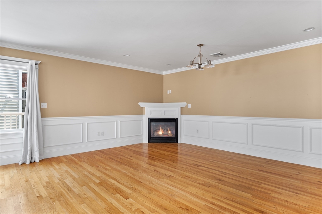 3 bed, 2 bath apartment for rent at 210-212 W 9th St Unit 2, South Boston — photo 9 of 28