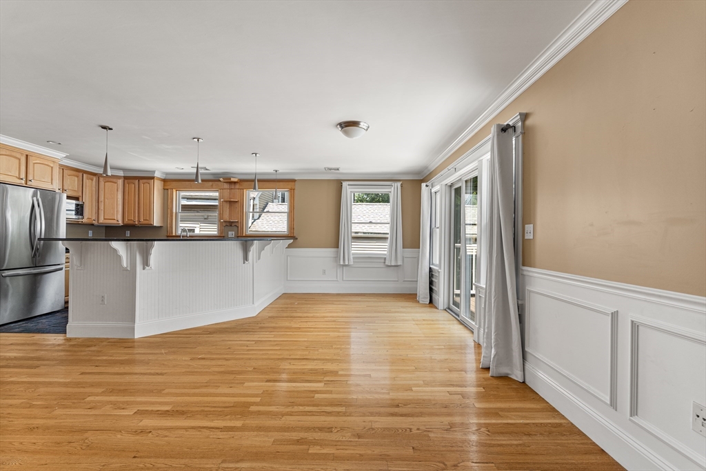 3 bed, 2 bath apartment for rent at 210-212 W 9th St Unit 2, South Boston — photo 2 of 28