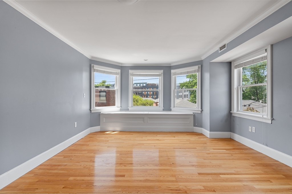 3 bed, 2 bath apartment for rent at 210-212 W 9th St Unit 2, South Boston — photo 17 of 28