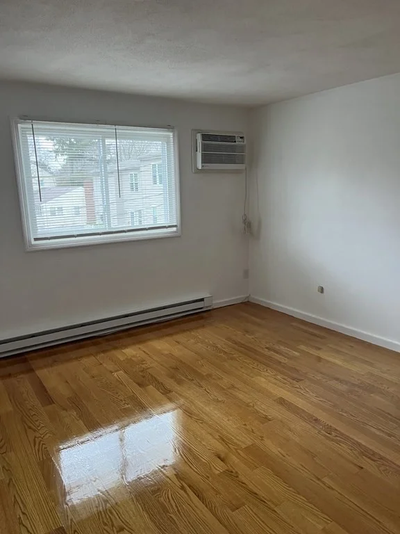 1 bed, 1 bath apartment for rent at 210-214 Middle St Unit d, Weymouth — photo 4 of 10