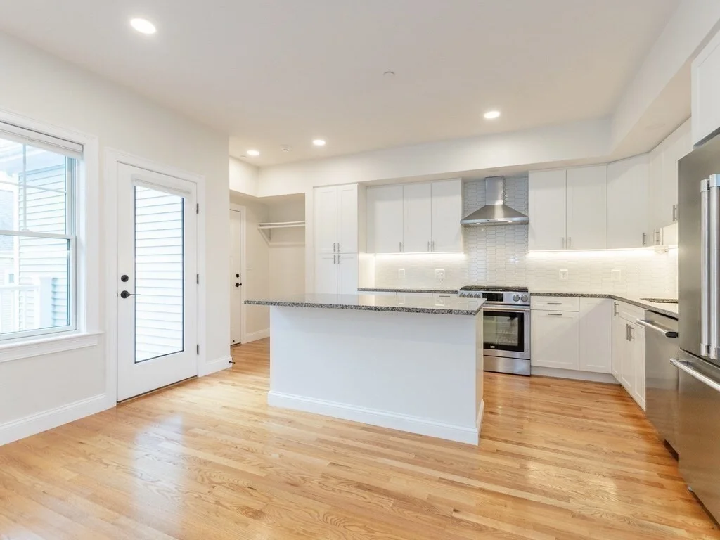 4 bed, 3 bath apartment for rent at 210 Adams Unit 3, Waltham — photo 2 of 32