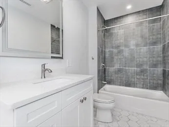 4 bed, 3 bath apartment for rent at 210 Adams Unit 4, Waltham — photo 8 of 25