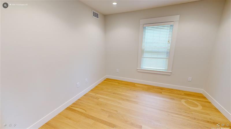 2 bed, 1 bath apartment for rent at 208-210 Banks St Unit 2, Riverside — photo 6 of 11