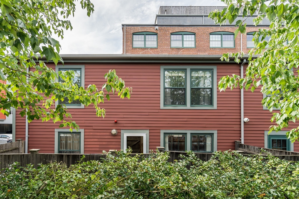 3 bed, 2 bath apartment for rent at 210 Broadway Unit 107, Everett — photo 16 of 16