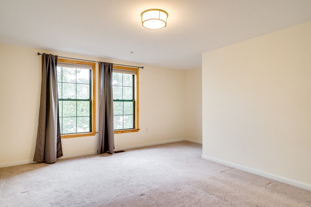 3 bed, 2 bath apartment for rent at 210 Broadway Unit 107, Everett — photo 9 of 16