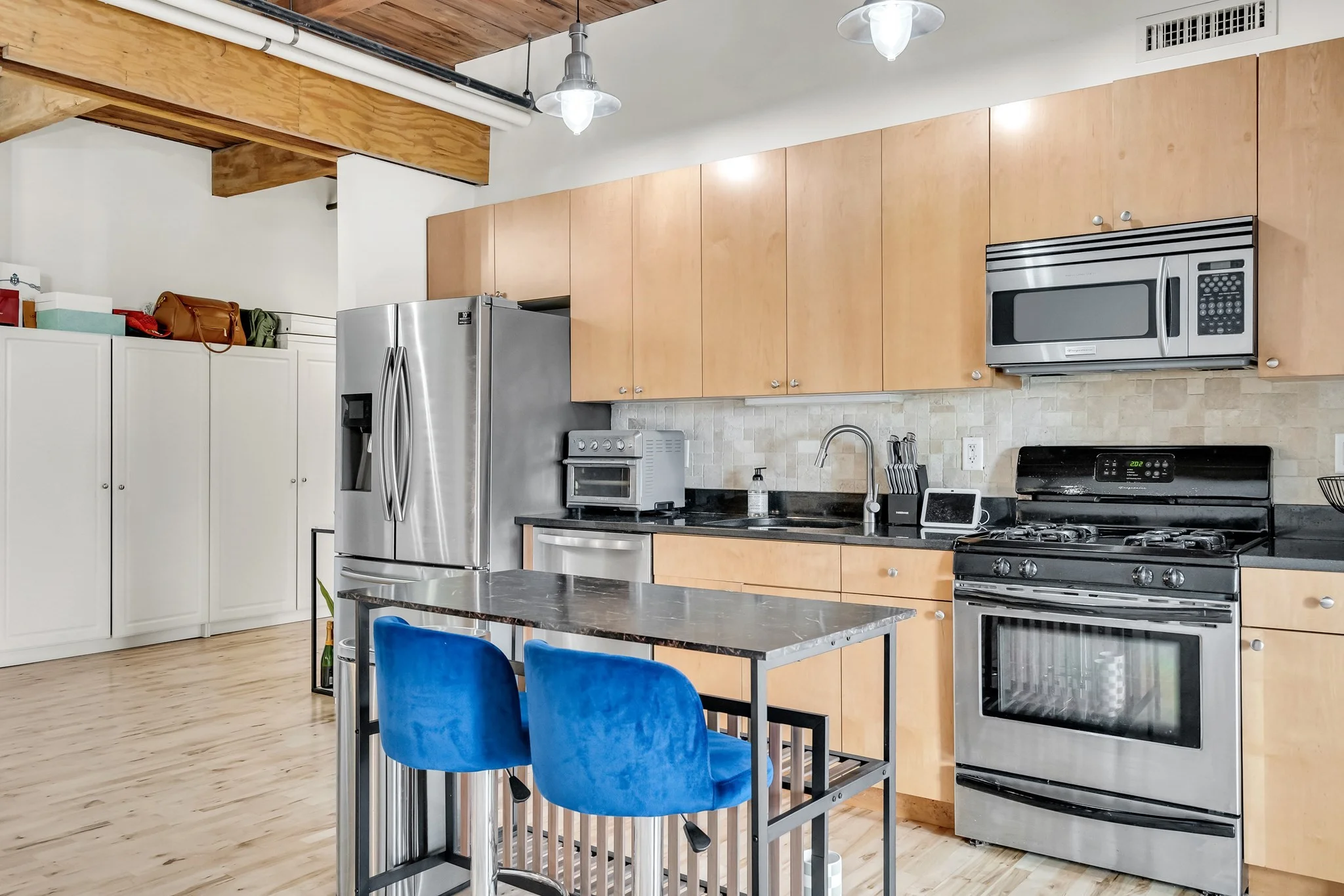1 bed, 1 bath apartment for rent at 210 Broadway Unit 304, Everett — photo 9 of 29