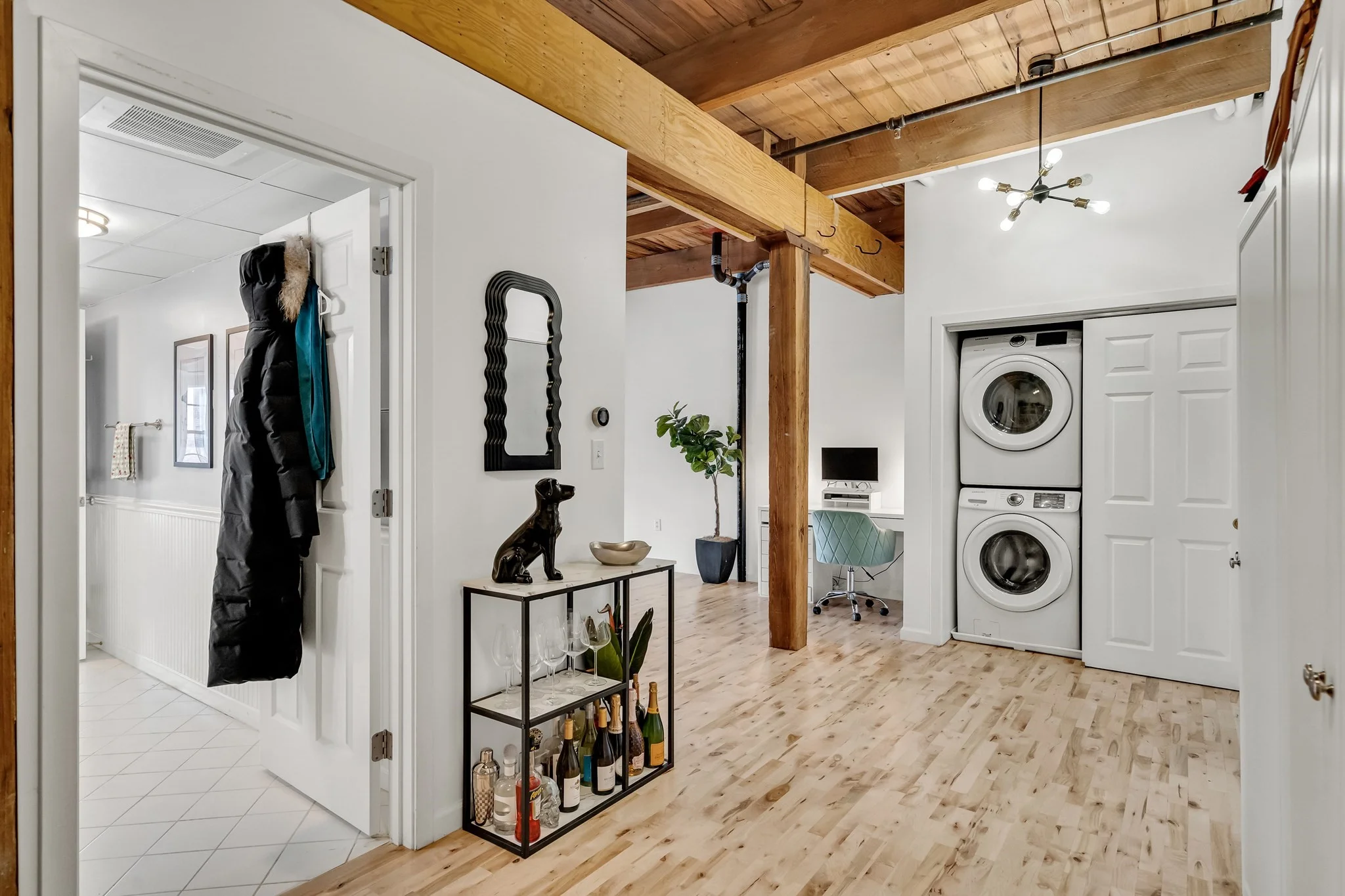 1 bed, 1 bath apartment for rent at 210 Broadway Unit 304, Everett — photo 3 of 29