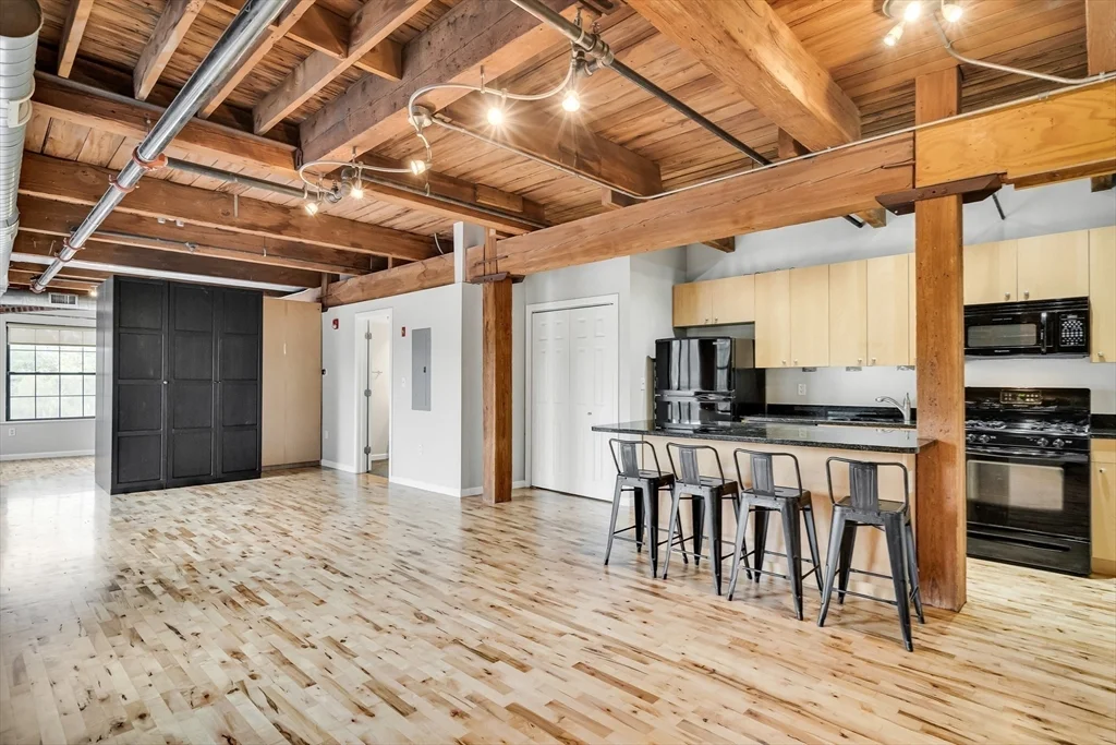 1 bed, 1 bath apartment for rent at 210 Broadway Unit A-205, Everett — photo 5 of 21