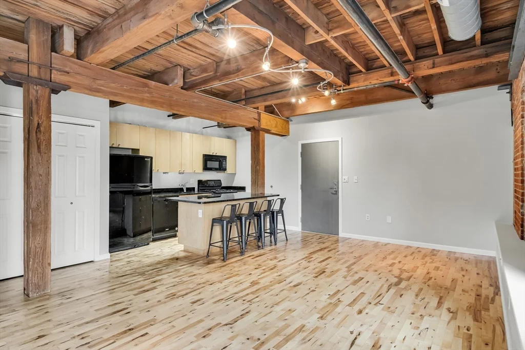 1 bed, 1 bath apartment for rent at 210 Broadway Unit A-205, Everett — photo 6 of 21