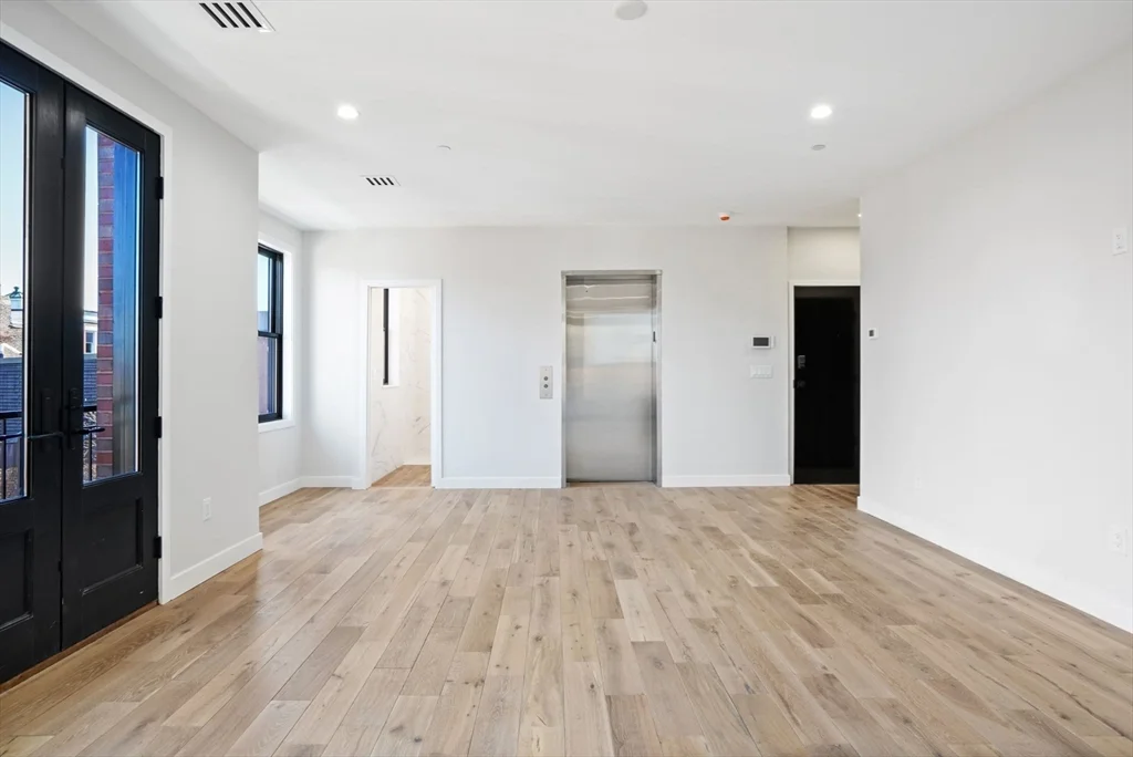 2 bed, 2 bath apartment for rent at 210 Endicott St Unit 1, North End — photo 6 of 23