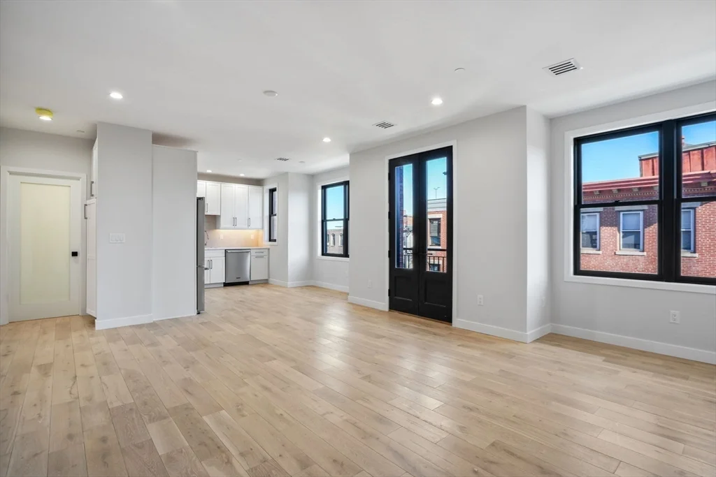 2 bed, 2 bath apartment for rent at 210 Endicott St Unit 1, North End — photo 15 of 23
