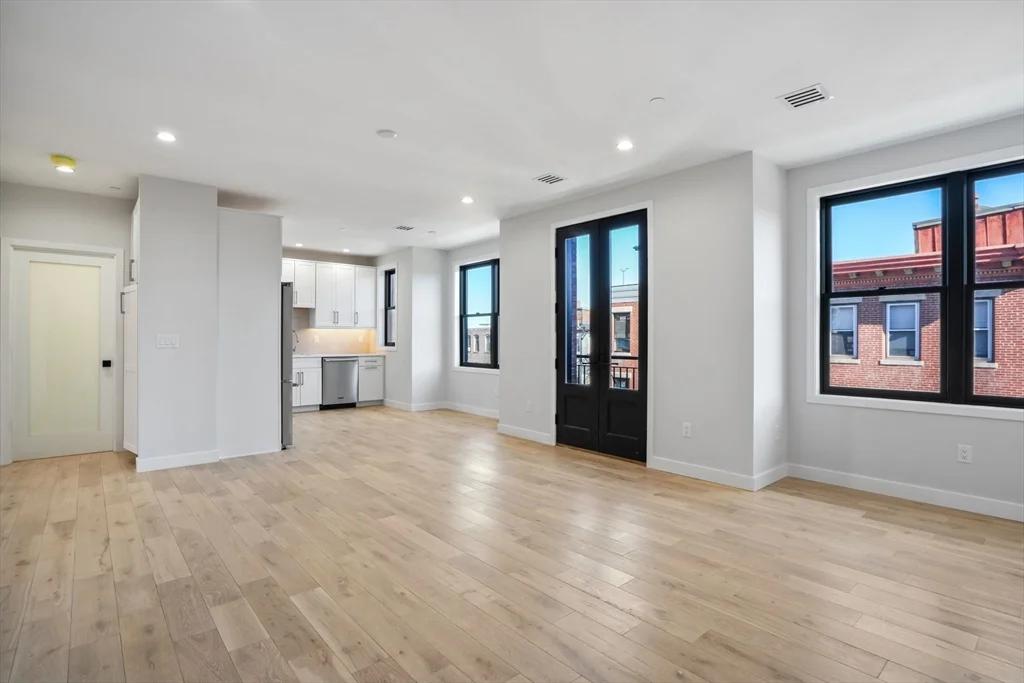 2 bed, 2 bath apartment for rent at 210 Endicott St Unit 3, North End — photo 5 of 24