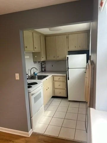 1 bed, 1 bath apartment for rent at 210 Hillside Ave Unit 12A, Needham — photo 3 of 6