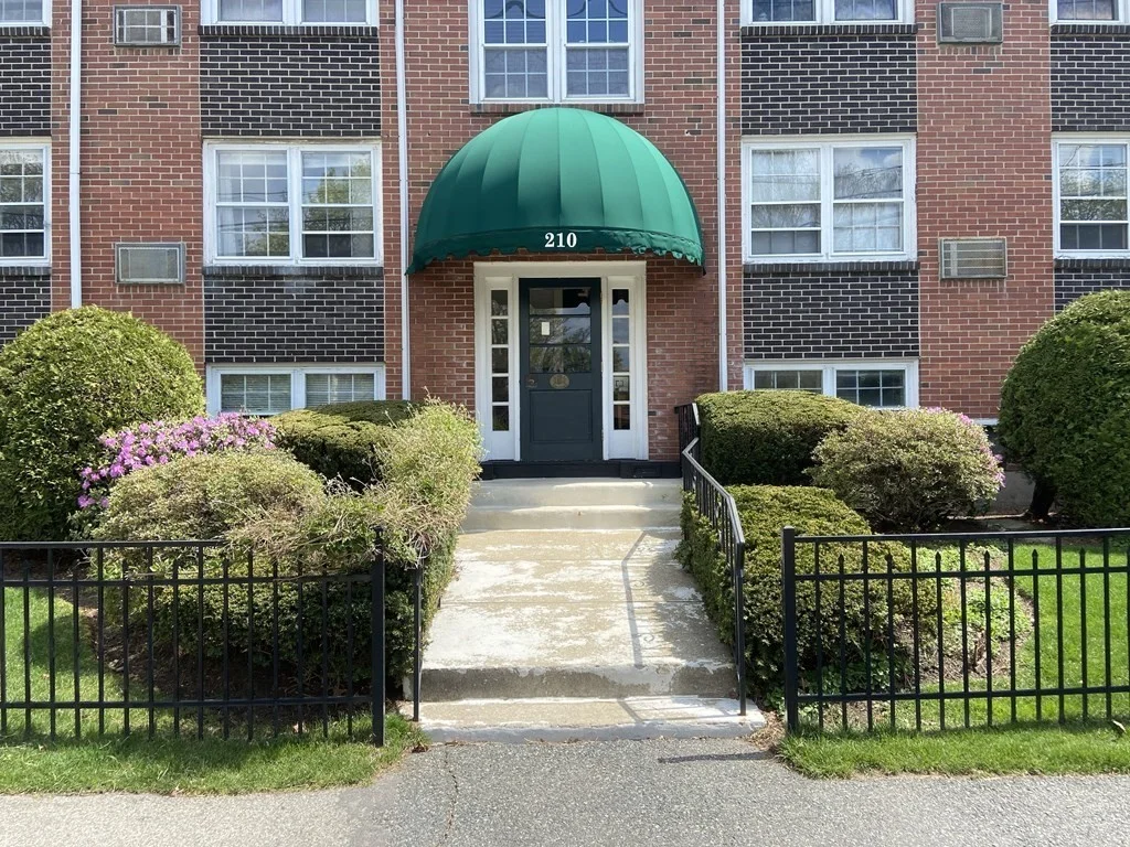 2 bed, 1 bath apartment for rent at 210 Hillside Ave Unit 22, Needham