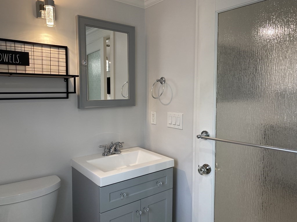 Studio bed, 1 bath apartment for rent at 210 Hillside Ave Unit 37, Needham — photo 12 of 14