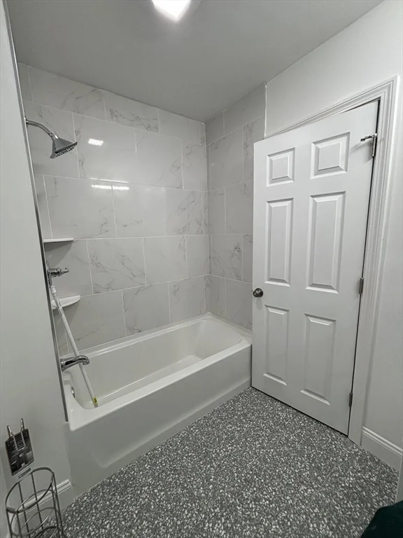 5 bed, 1 bath apartment for rent at 210 Lexington Unit 3, Eagle Hill — photo 15 of 24