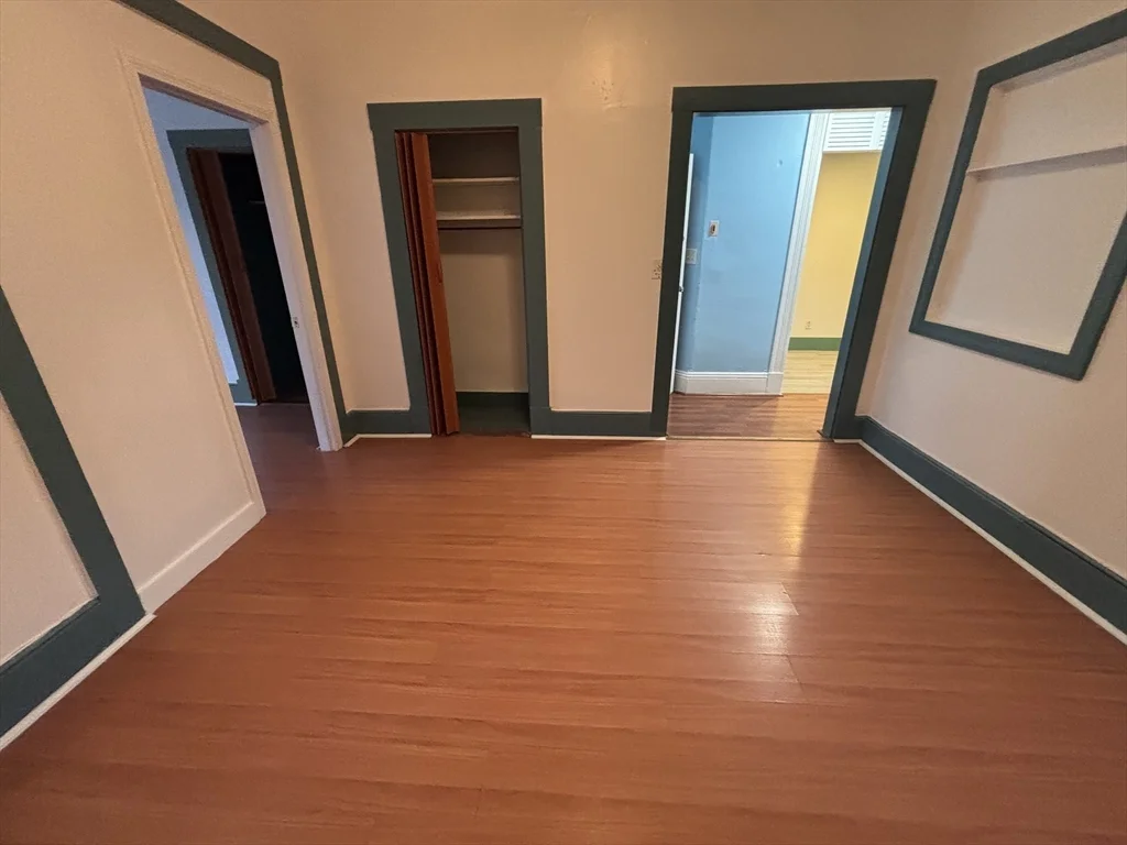 5 bed, 1 bath apartment for rent at 210 Lexington Unit 3, Eagle Hill — photo 2 of 24
