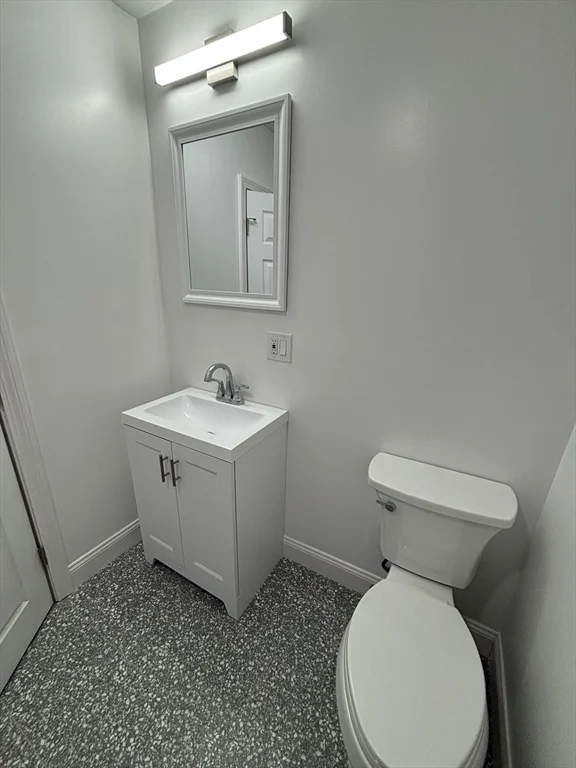 5 bed, 1 bath apartment for rent at 210 Lexington Unit 3, Eagle Hill — photo 14 of 24