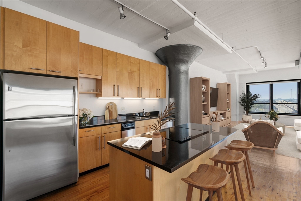 3 bed, 2 bath apartment for rent at 210 Lincoln St Unit 601, Leather District — photo 3 of 24