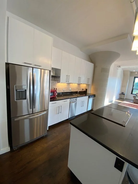 2 bed, 2 bath apartment for rent at 210 Lincoln Unit 301, Leather District — photo 7 of 32