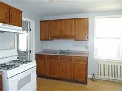 2 bed, 1 bath apartment for rent at 210 North Main St Unit B, Middleboro — photo 6 of 7