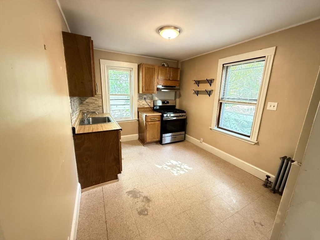 2 bed, 1 bath apartment for rent at 210 Quincy Ave Unit 210, Quincy — photo 8 of 8