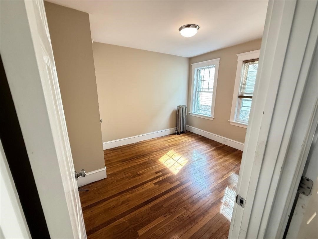 2 bed, 1 bath apartment for rent at 210 Quincy Ave Unit 210, Quincy — photo 6 of 8