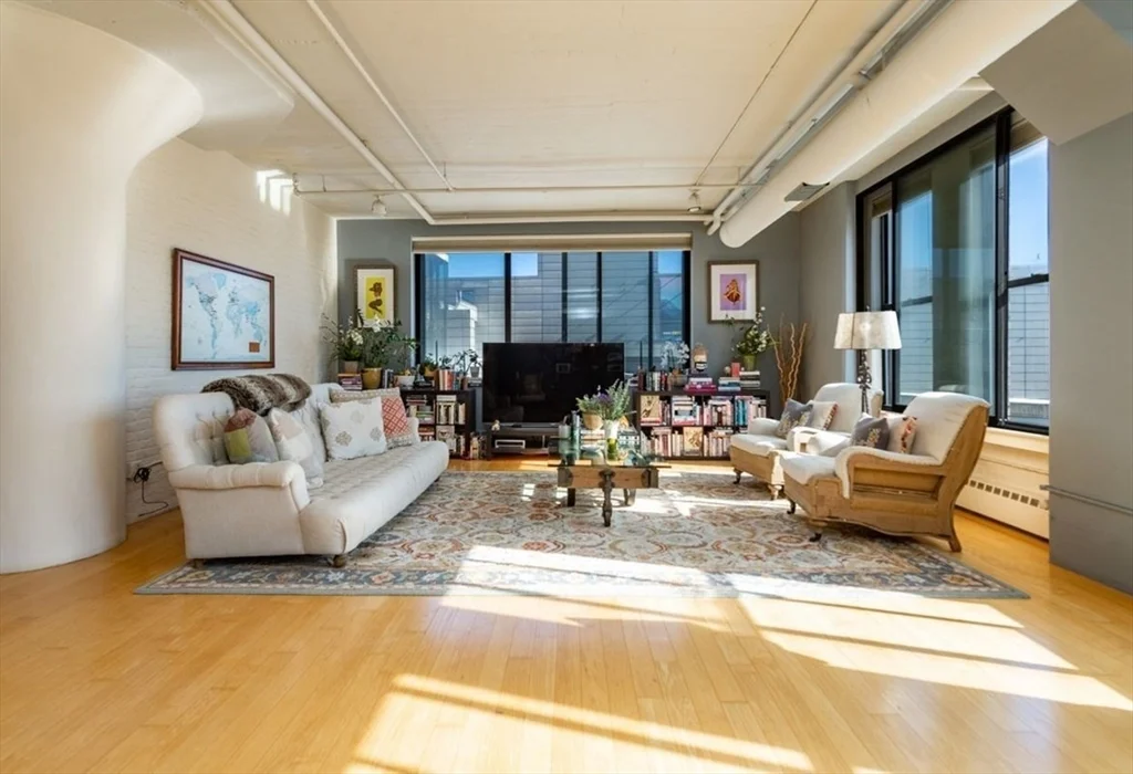 2 bed, 2 bath apartment for rent at 210 South St Unit 5-5, Leather District — photo 1 of 14