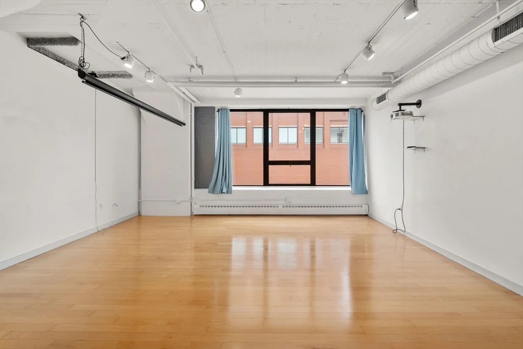 1 bed, 2 bath apartment for rent at 210 South St Unit 9-3, Leather District — photo 6 of 27