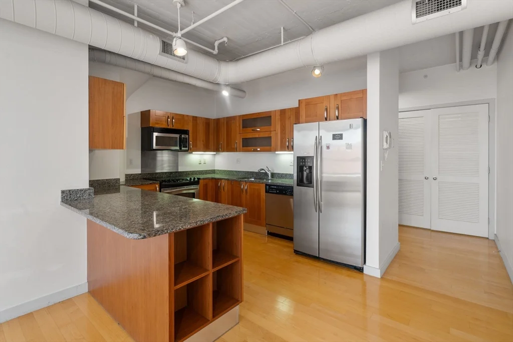 1 bed, 2 bath apartment for rent at 210 South St Unit 9-3, Leather District — photo 2 of 27