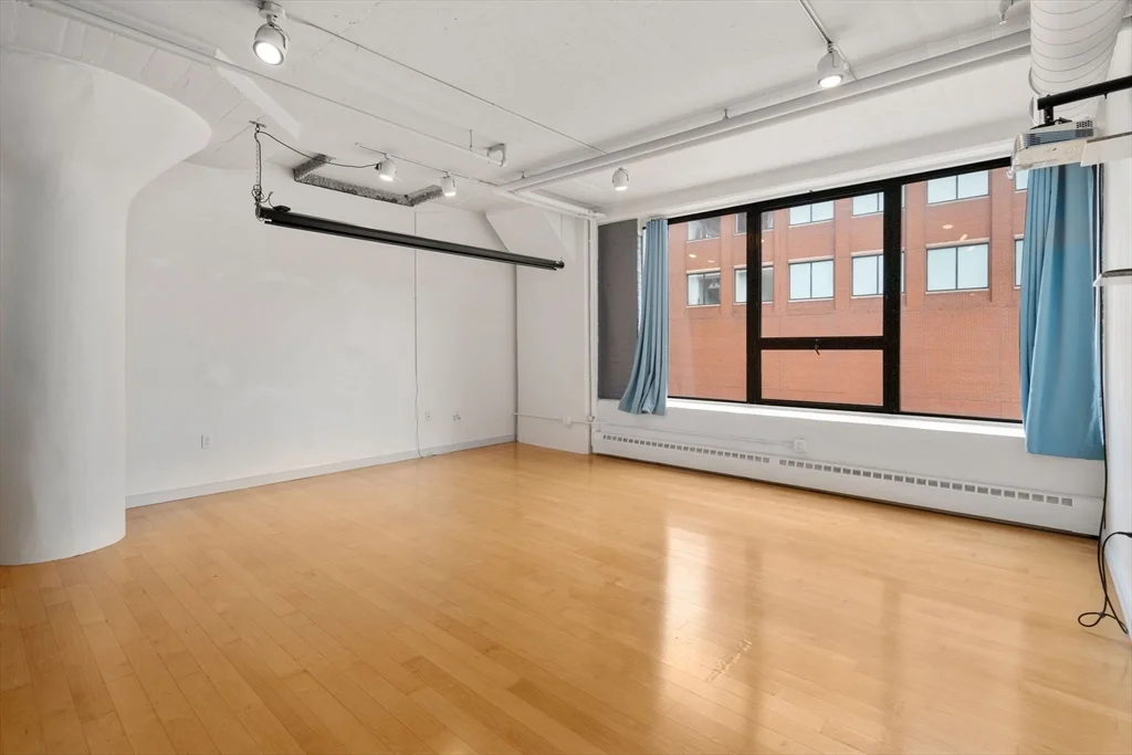 1 bed, 2 bath apartment for rent at 210 South St Unit 9-3, Leather District — photo 7 of 27