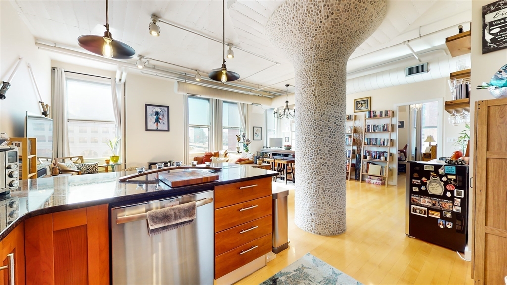 2 bed, 2 bath apartment for rent at 210 South Unit 5-2, Leather District — photo 9 of 30