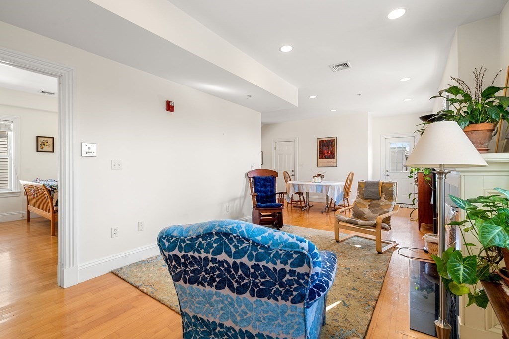 2 bed, 2 bath apartment for rent at 210 Summer St Unit 3, Spring Hill — photo 5 of 25