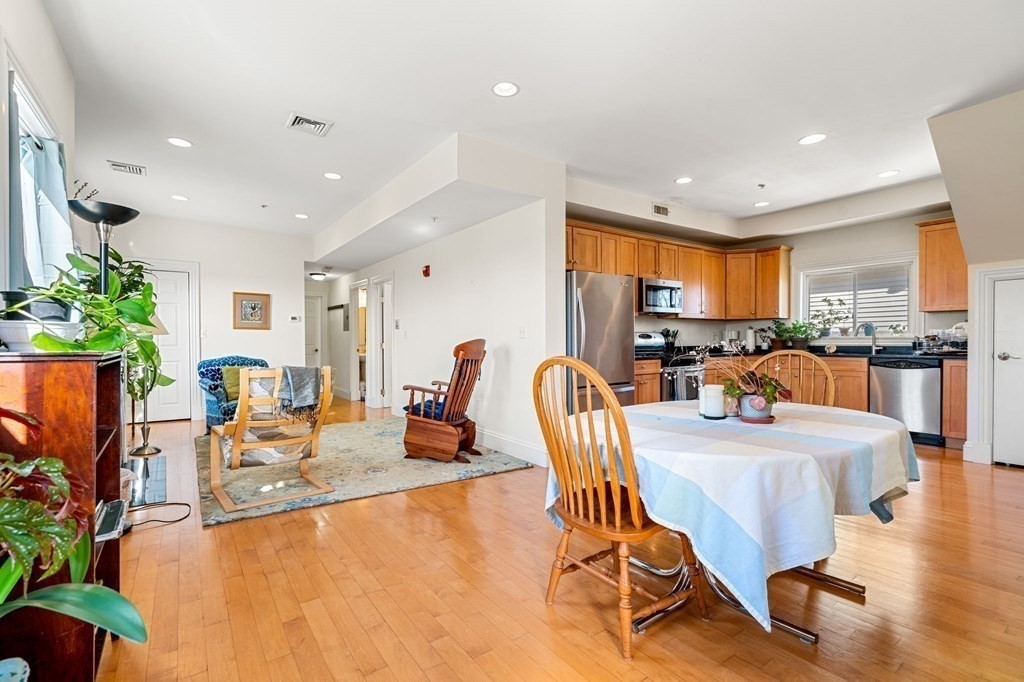 2 bed, 2 bath apartment for rent at 210 Summer St Unit 3, Spring Hill — photo 11 of 25