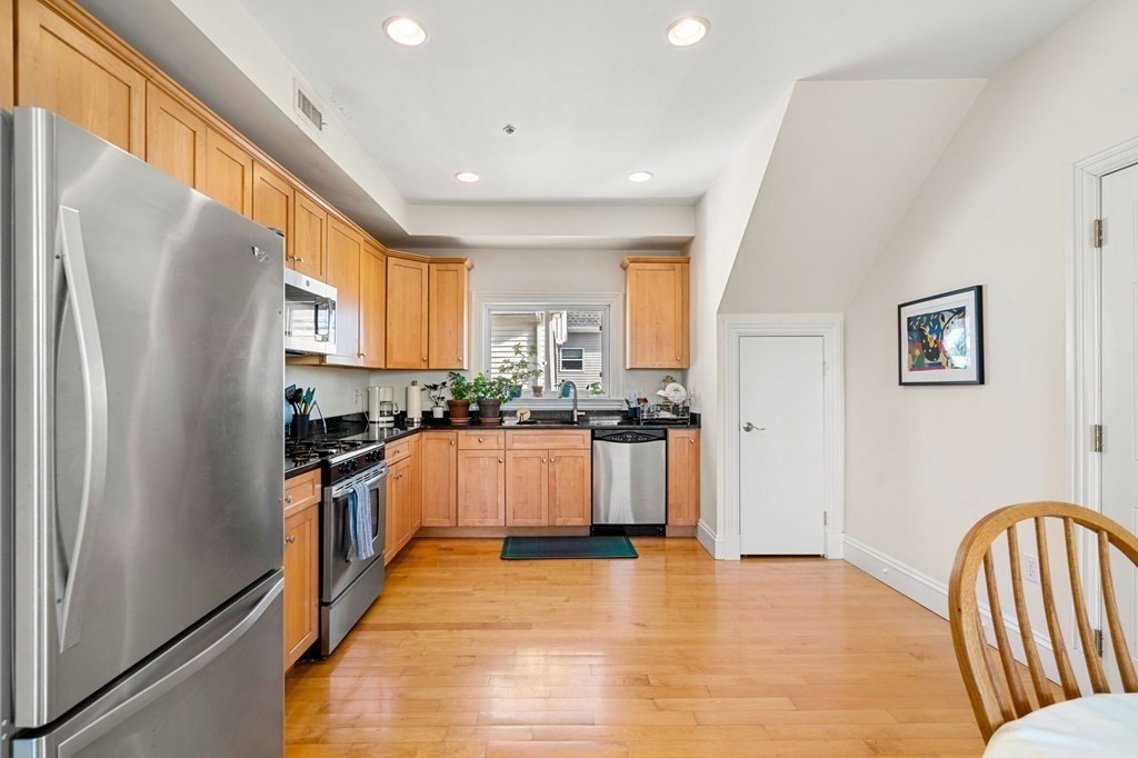 2 bed, 2 bath apartment for rent at 210 Summer St Unit 3, Spring Hill — photo 9 of 25