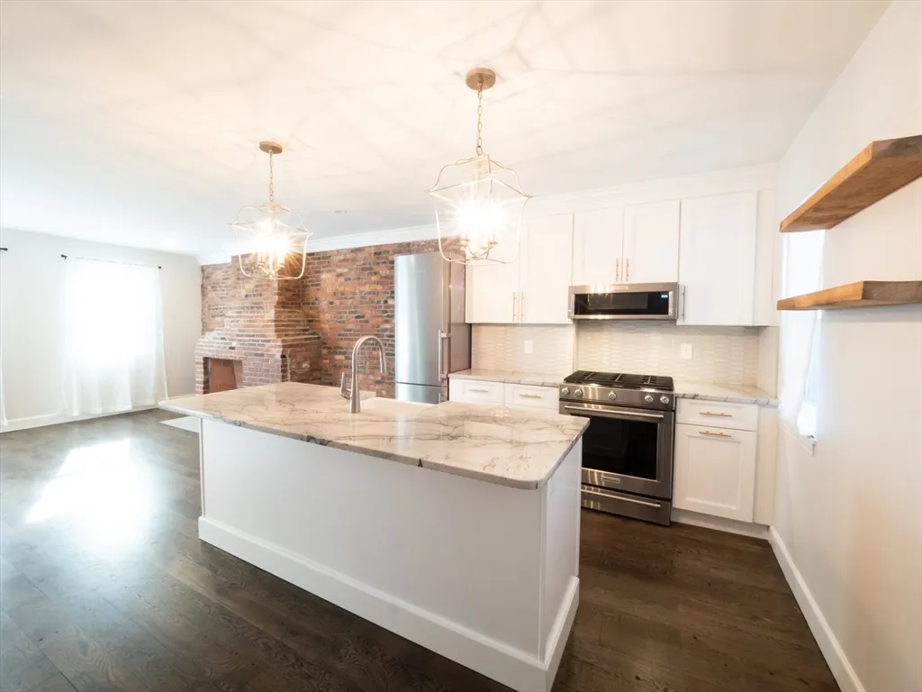 2 bed, 2 bath apartment for rent at 210 Third St Unit 1, East Cambridge — photo 3 of 33