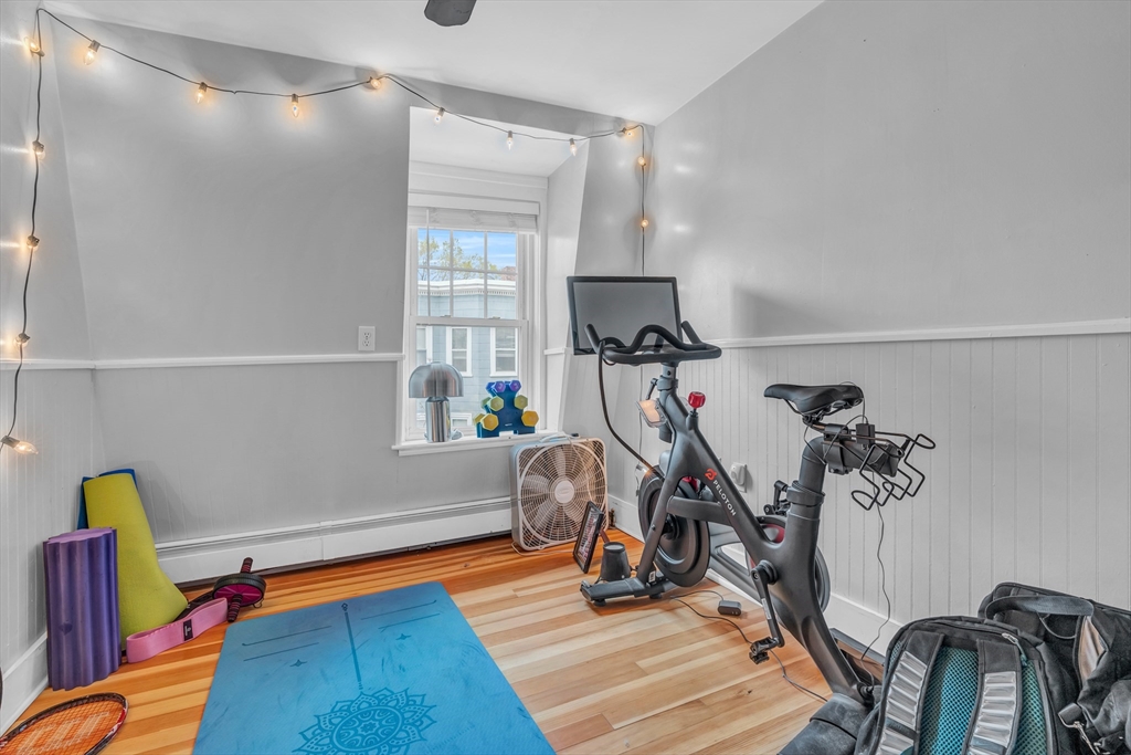 4 bed, 2 bath apartment for rent at 210 W 8th Unit SF, South Boston — photo 14 of 17